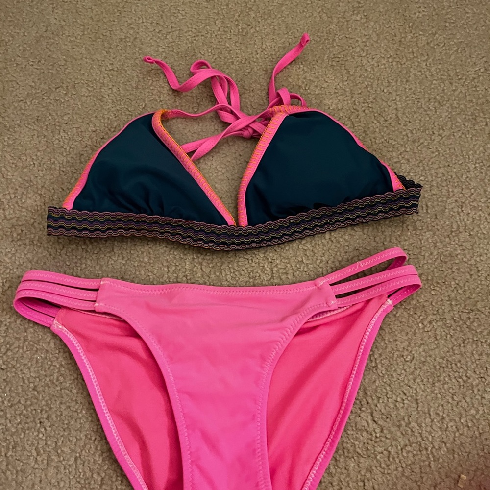 Target Swimsuits - Picture 5 of 6